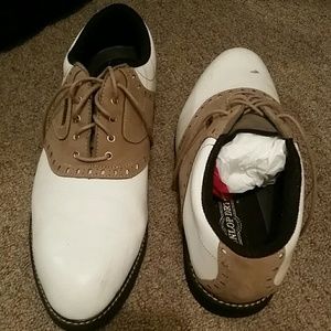 Dunlop golf shoes